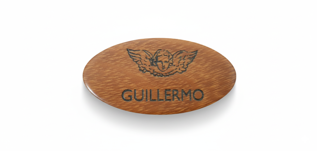 Gafete personalizado de madera de Almendro (ovalado)