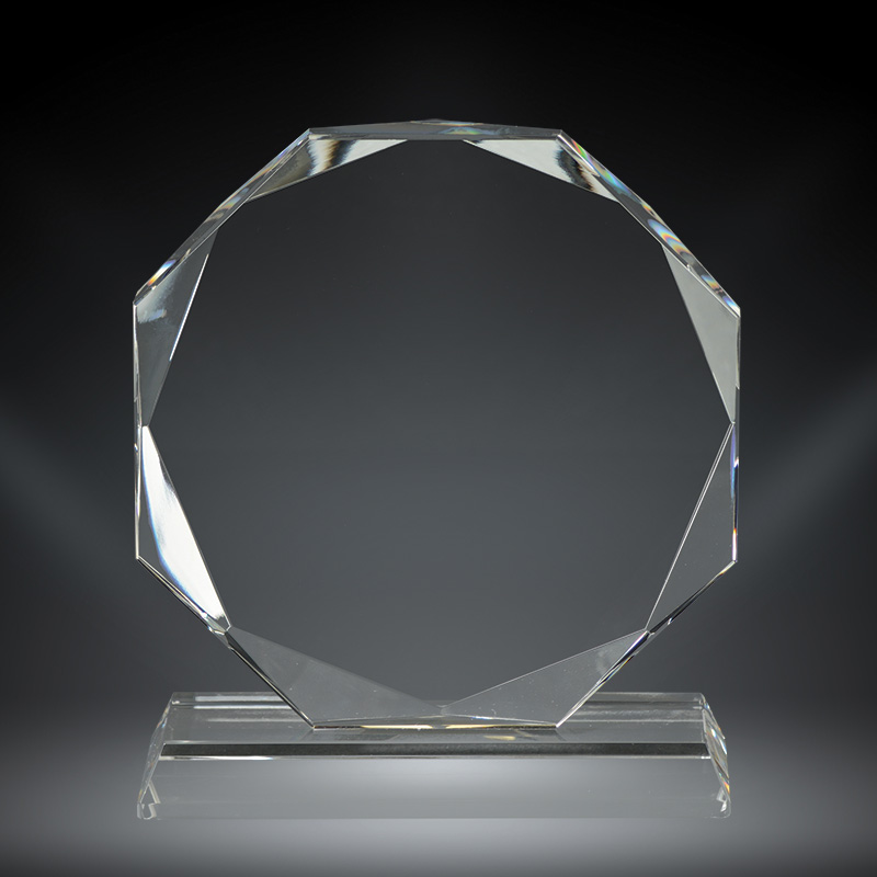 Cristal Octagonal 5 1/2" con grabado laser.